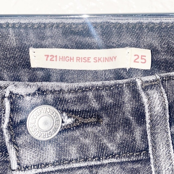 Levi's 721 High Rise Black Gray Majorly Distressed Skinny Jeans - Picture 9 of 14